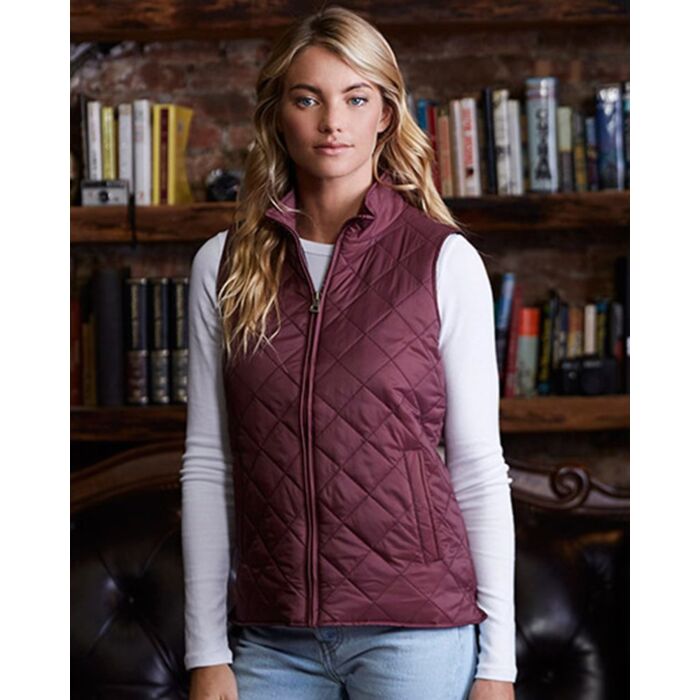 Weatherproof Women's Vintage Diamond Quilted Vest W207359 Women's Vintage Diamond Quilted Vest Thumbnail